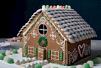 Kid's Gingerbread House decorating